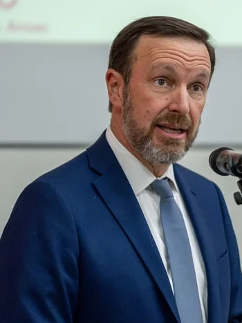 Chris Murphy — Biography