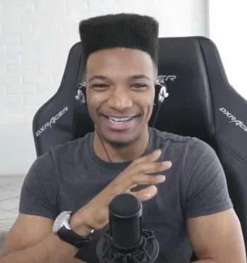 Etika — Biography