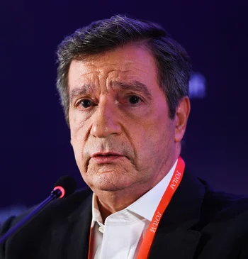 Georgios Kaminis — Biography