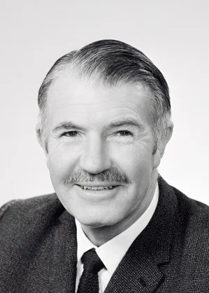 Sir Gordon Freeth — Biography