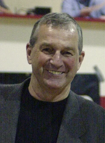 Jim Calhoun — Biography