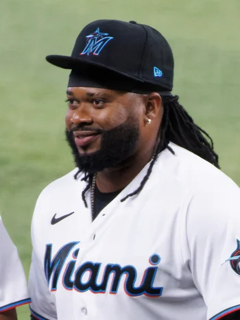 Johnny Cueto — Biography