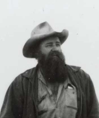 Korczak Ziolkowski — Biography