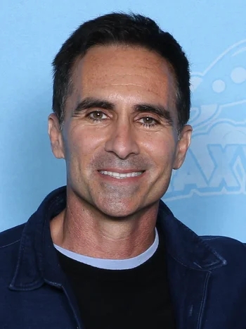 Néstor Carbonell — Biography