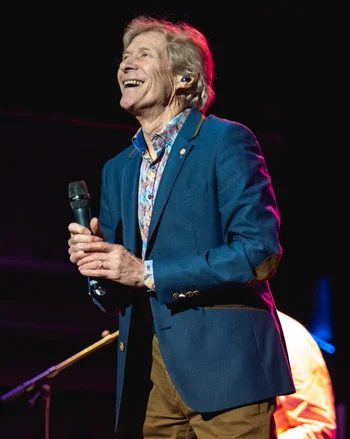 Paul Jones — Biography