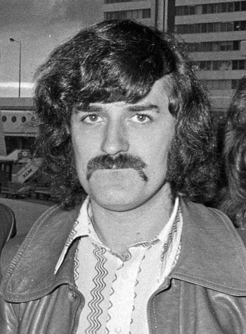 Ray Thomas — Biography