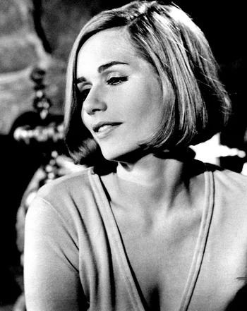 Sally Kellerman — Biography