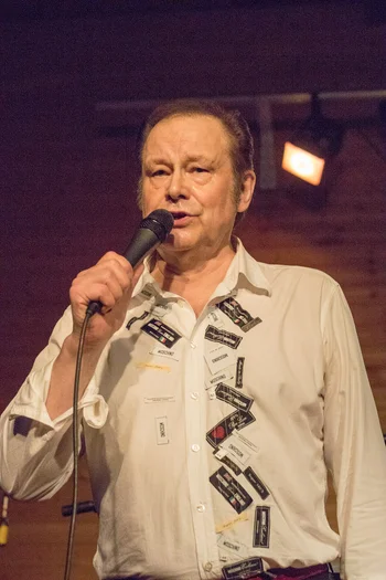 Tapani Kansa — Biography