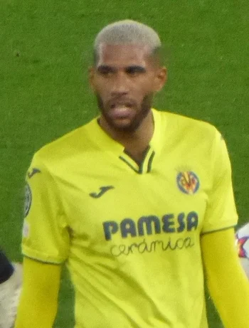Étienne René Capoue — Biography